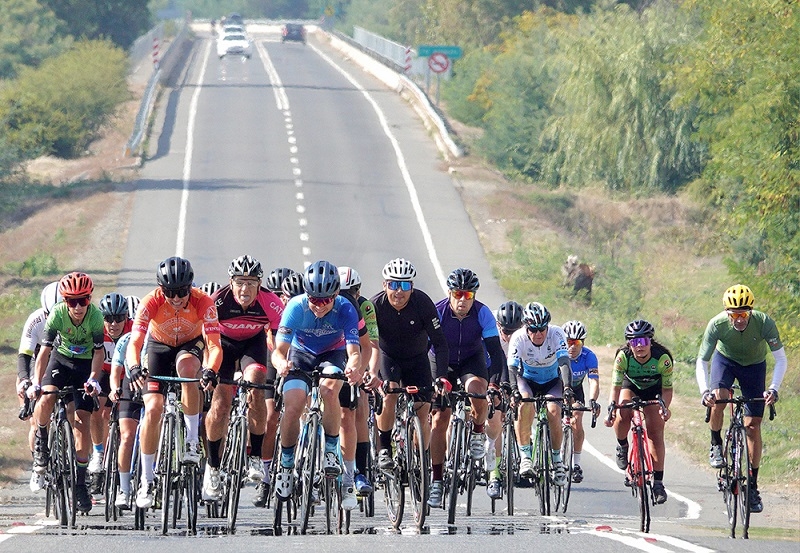 Club de Ciclismo Linares rindió homenaje al dirigente Manuel Bravo 