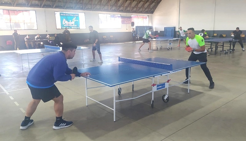 Linares: Carabineros realizó campeonato de tenis de mesa por aniversario institucional