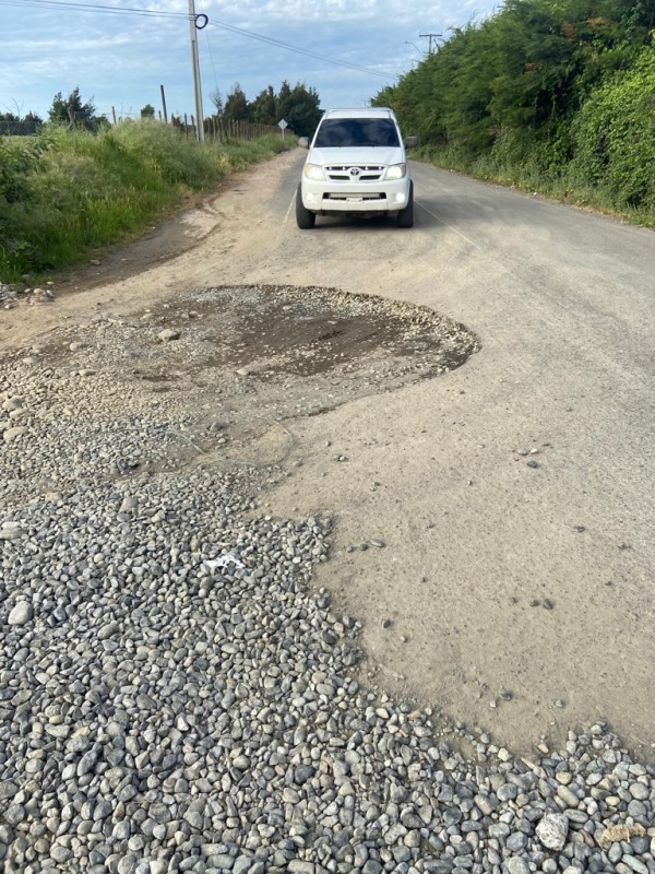 Vecinos Expresan Impotencia Por Camino Destruido En Sector La Torre