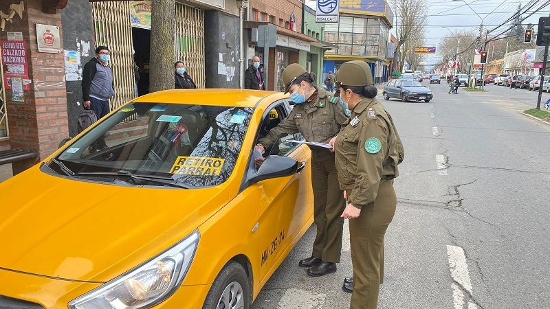 Parral: Carabineros promueve campaña preventiva “No te andes regalando”