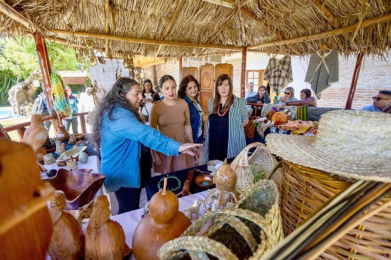 Ministra de las Culturas celebra el Día de la Artesana y el Artesano en la Región del Maule con cultores de todo el país