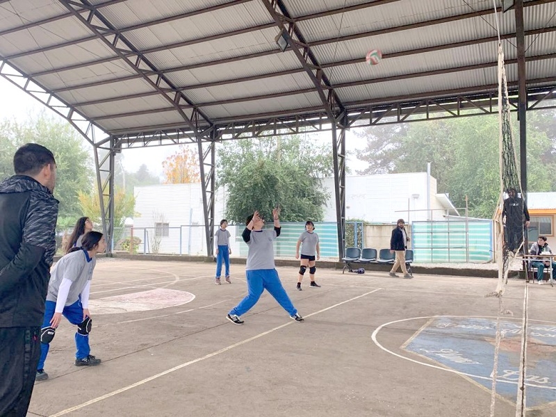 Torneo Comunal Escolar de Vóleibol se desarrolló en la escuela rural Pedro Alessandri 