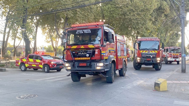 Bomberos del Maule apoyan combate de incendios en forestales en región de Ñuble