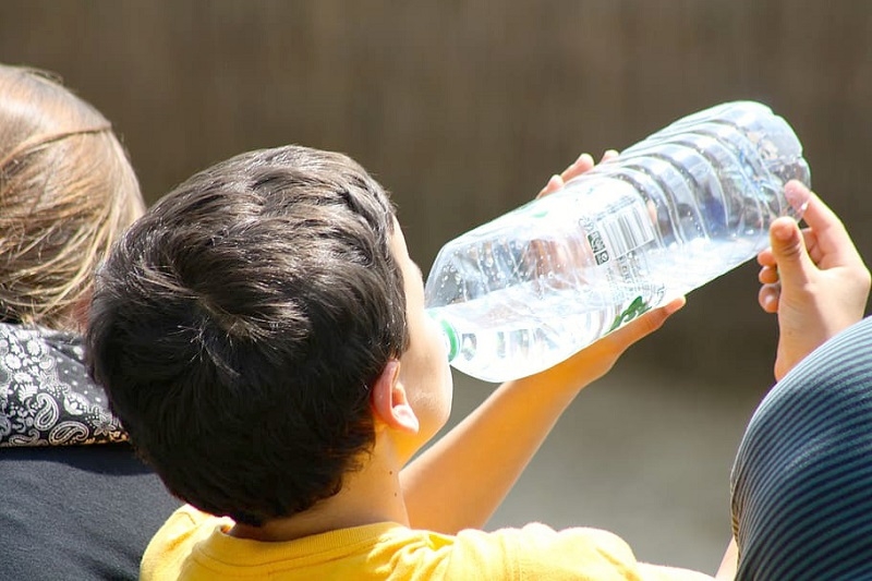 ¿Cómo evitar golpes de calor en niños?