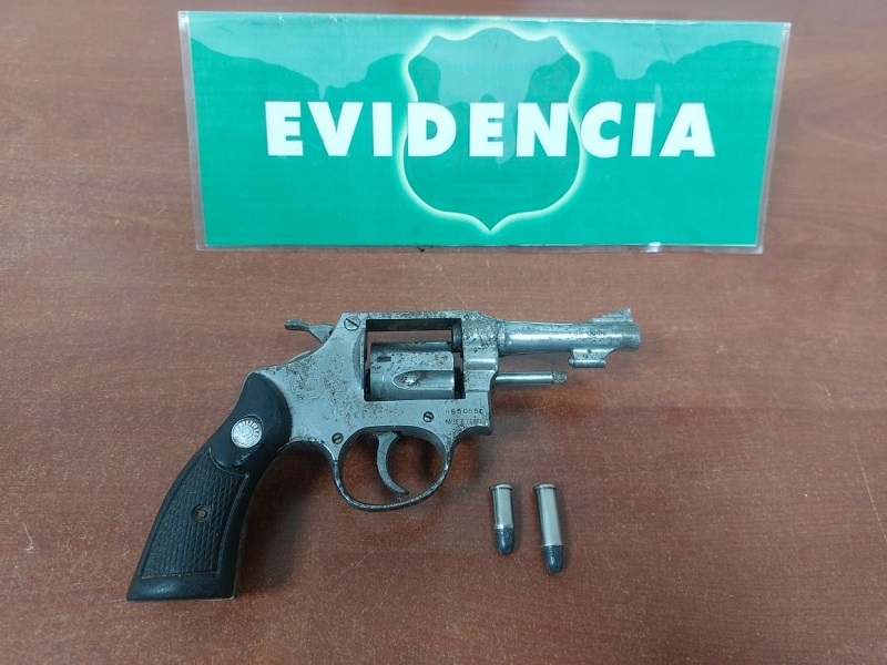 Cauquenes:  Carabineros detuvo a un sujeto por porte ilegal de arma de fuego y municiones, desacato y conducción en estado de ebriedad