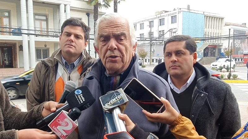 Linares: Candidatos a Consejo Constitucional despliegan campañas en últimas horas de propaganda