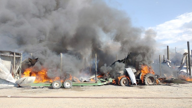 Linares: advierten tomar precauciones tras incendio de maquinaria en sector Las Higueras