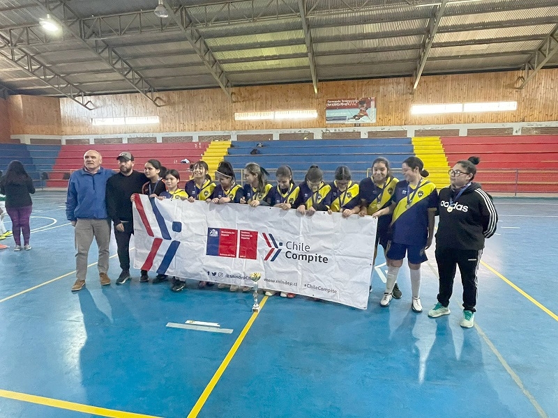 Futsal Femenino sub 14: Liceo Valentín Letelier disputará etapa regional luego de vencer en el Provincial 