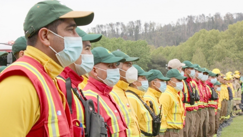 Lista estrategia de Senapred y Conaf para la gestión de incendios forestales