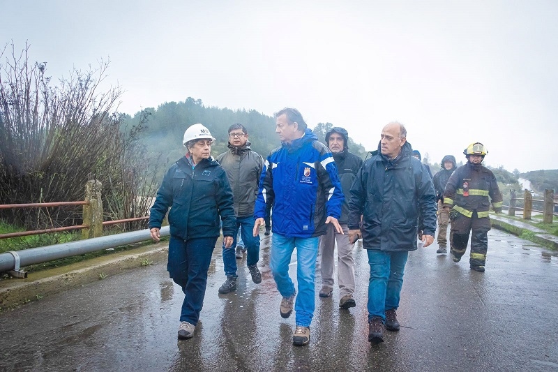 Ministra de Obras Públicas y Alcalde de San Javier inspeccionaron puentes de la comuna