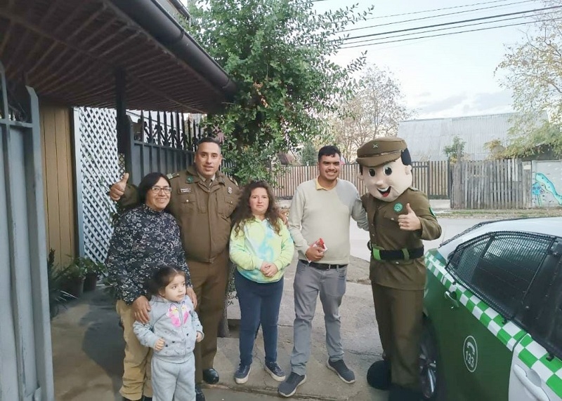 Linares: joven cumplió su sueño y celebró su cumpleaños con Carabineros