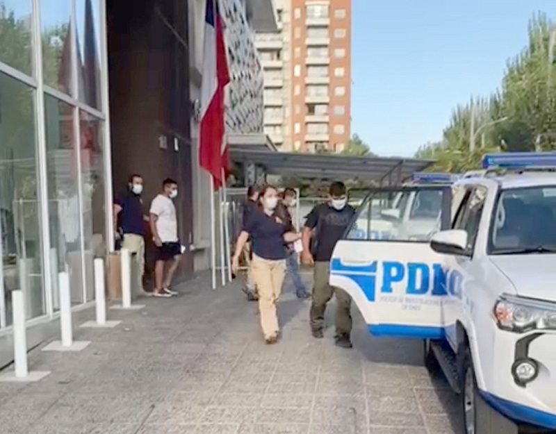 PDI materializa expulsión de tres conductores argentinos que entraron al país con PCR falsos