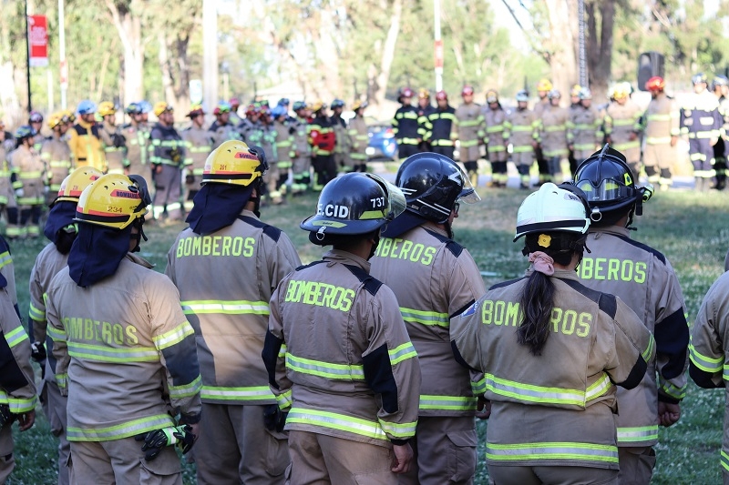 CORMA instruye y certifica a más de 700 bomberos en O Higgins, Maule y Ñuble contra incendios forestales