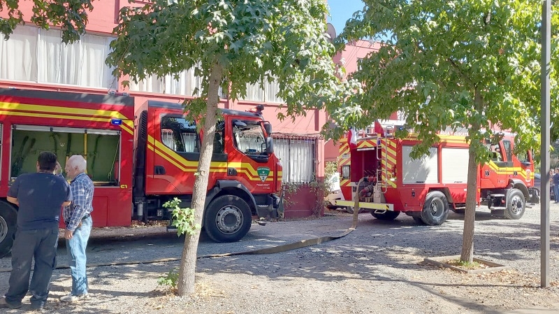 Linares: Bomberos se movilizó por emanación de humo desde departamento céntrico