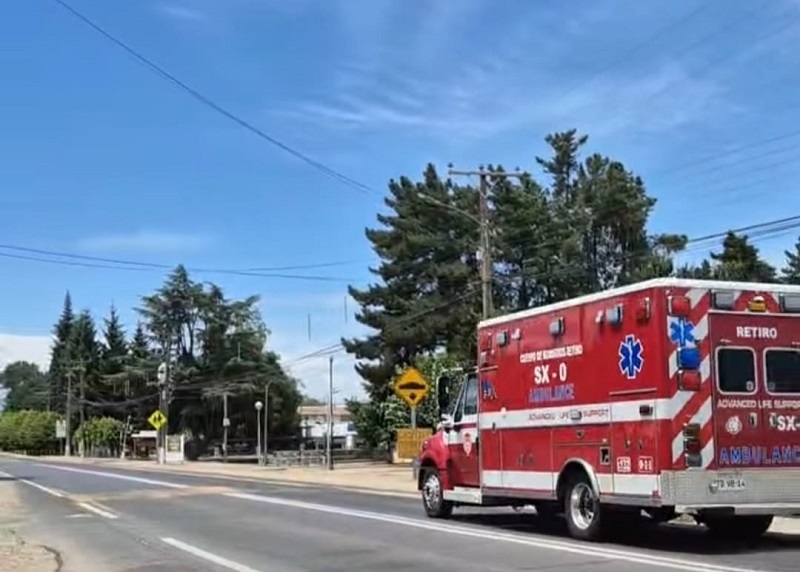 Parral: volcamiento de bus movilizó operativo de Bomberos