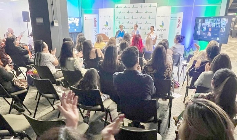 Mujeres Evópoli: El Maule participó en encuentro nacional con Matthei, Hutt y Rubilar