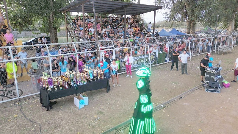 Retiro Cup: Torneo de Futbol vivió una Final de Infarto en el Polideportivo de la vecina comuna 