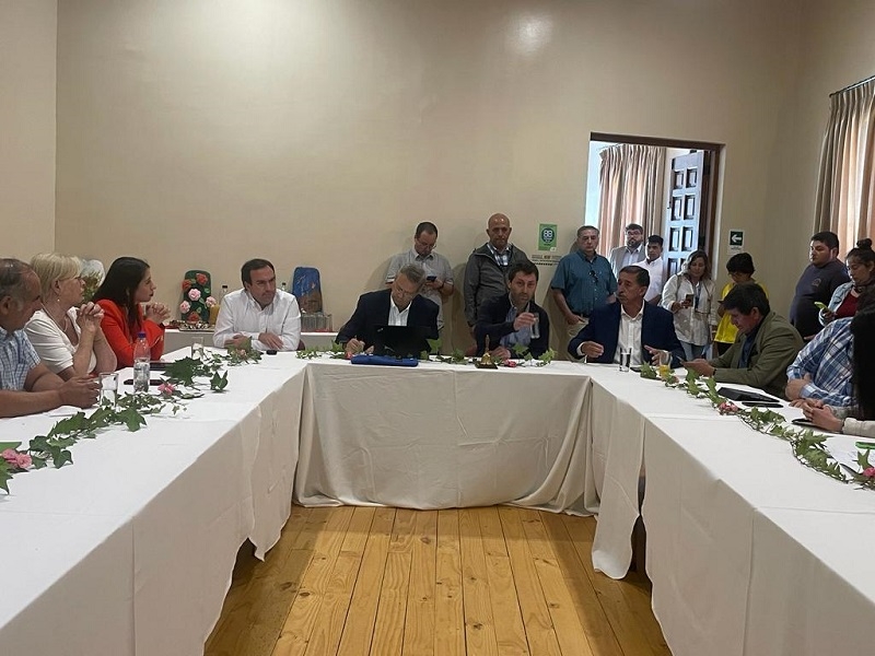 Comisión de Agricultura analiza situación del canal de regadío de Pencahue y oficia a los Ministerios de Agricultura y OO.PP. para que entreguen una solución