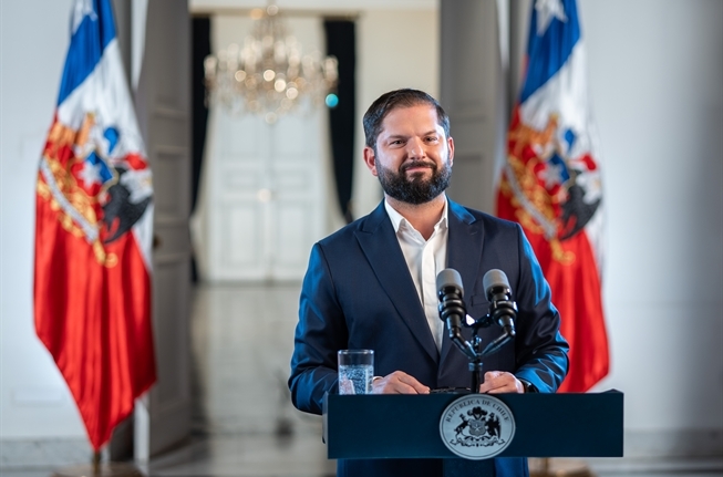 Encuesta CADEM: 32% aprueba y 63% desaprueba la gestión del Presidente Boric