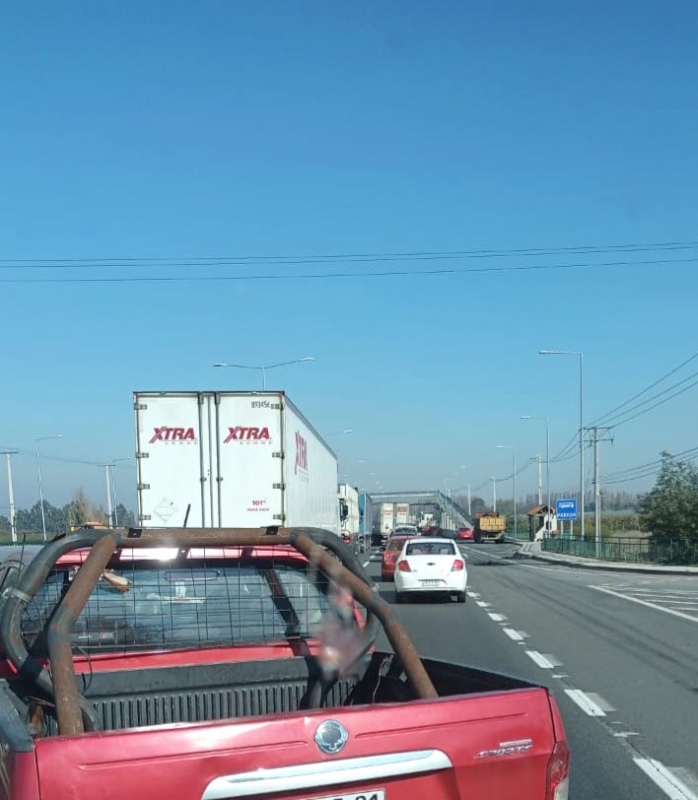 Paro de camioneros: en Linares se mantenían móviles en Ruta 5 Sur