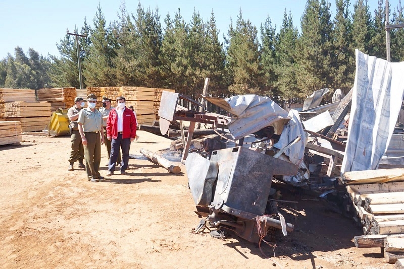 Empedrado: Investigan incendio que afectó a 3 camiones