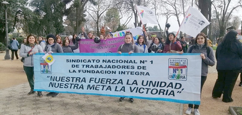 Linares: Trabajadoras de Integra se sumaron a manifestación nacional