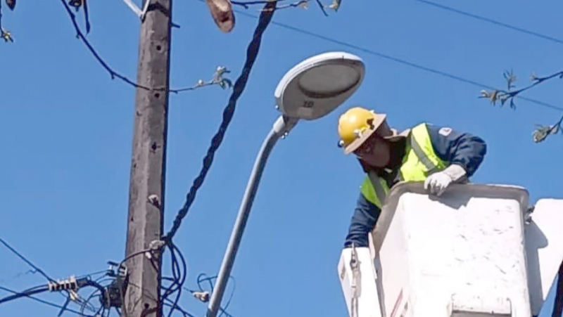 Más de 7.500 familias se vieron afectadas por falla en el suministro eléctrico en tres comunas de la región del Maule