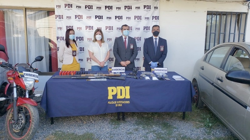 Parral: PDI recupera tres vehículos con encargo por robo, incauta armas de fuego y drogas