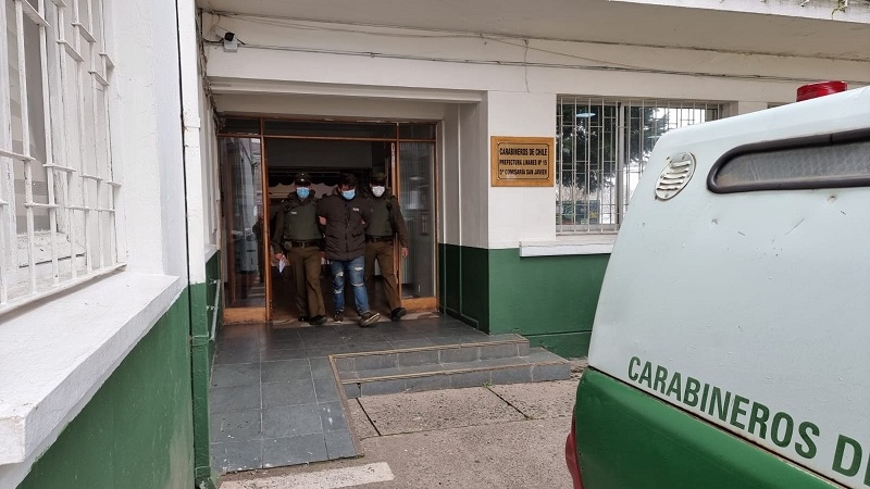  Carabineros detuvo a tres sujetos por robo de especies desde un local comercial de la localidad de Nirivilo en San Javier