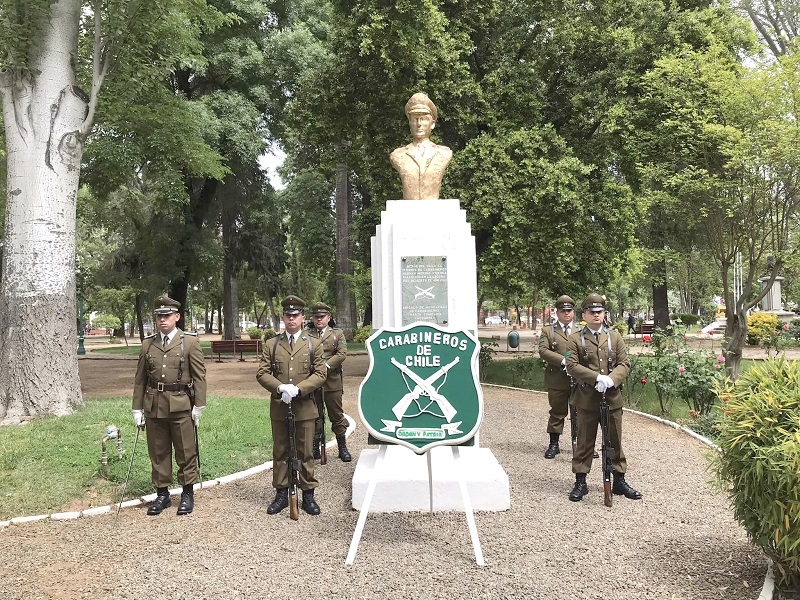 Carabineros de Cauquenes conmemora muerte del Teniente  Hernán Merino