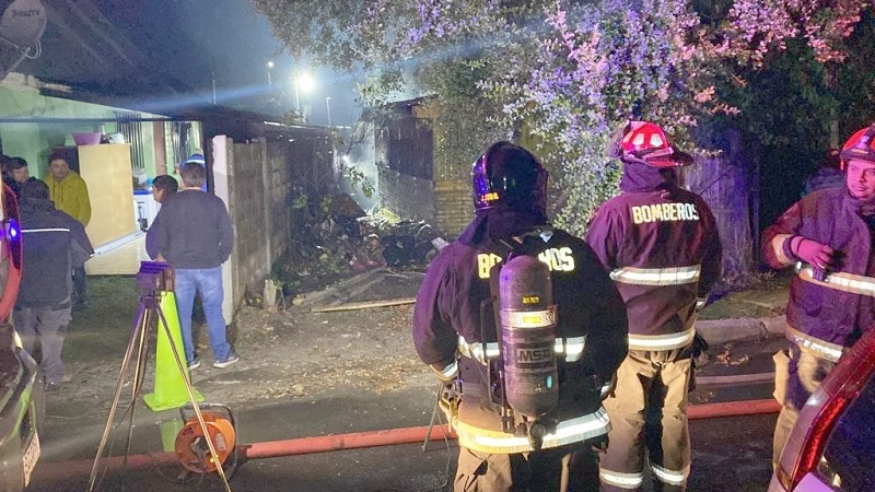 Linares: incendio afectó a vivienda en población El Esfuerzo