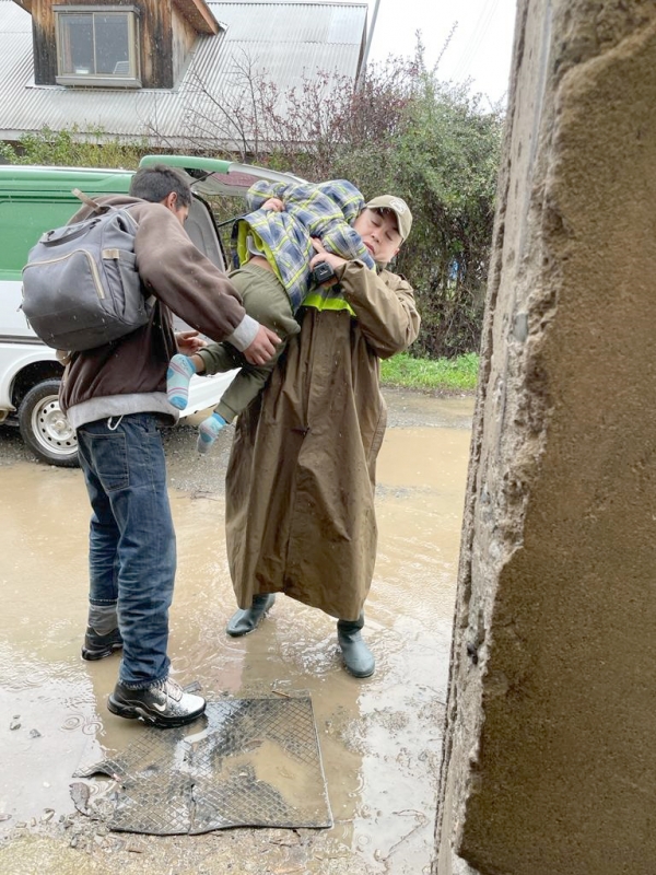 Linares. cooperan con familias damnificadas por las inundaciones de Villa Jerusalén