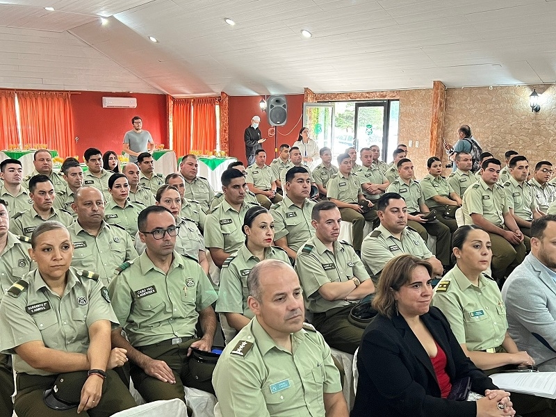 Certifican 100 agentes preventivos de violencia contra las mujeres en el Maule