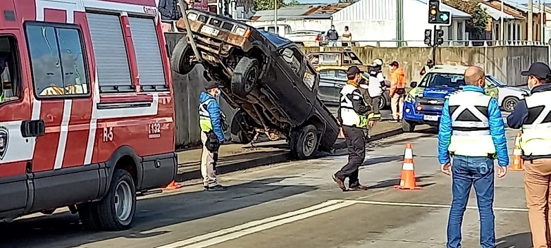 Linares: Accidente de tránsito por choque de vehículo en sector Paso Nivel Ibáñez