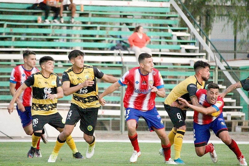 Albirrojos van por la hazaña: Esta tarde se enfrentan a San Antonio Unido 