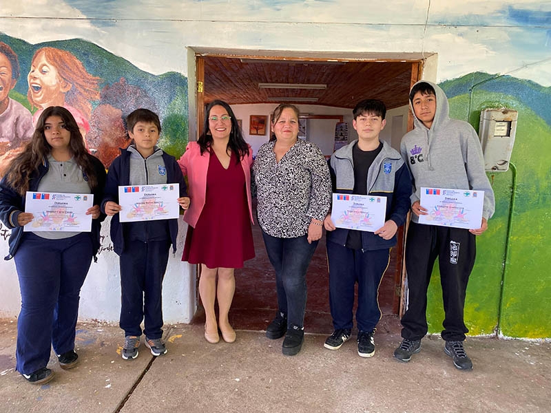 Delegada Presidencial, Aly Valderrama reconoció a 26 niñas y niños de Colbún por mejorar la JJVV San Nicolás