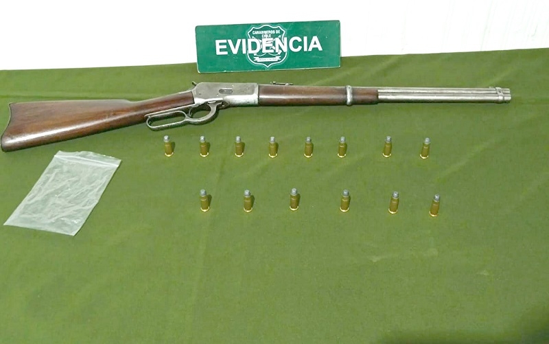 Retiro: Carabineros detuvo a 3 sujetos por el delito de porte ilegal de armamento de fuego