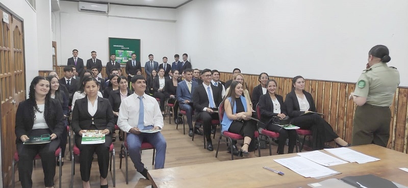 45 JÓVENES FUERON SELECCIONADOS PARA INGRESAR A LA ESCUELA DE FORMACIÓN DEL ALGUACIL MAYOR JUAN GOMEZ DE ALMAGRO EN LA CIUDAD DE SANTIAGO.