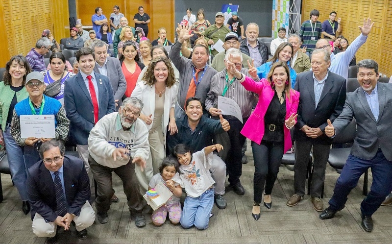 Seremis de Trabajo, Medio Ambiente y Mujer firman compromiso con Grupo Volta para Empleos Verdes 