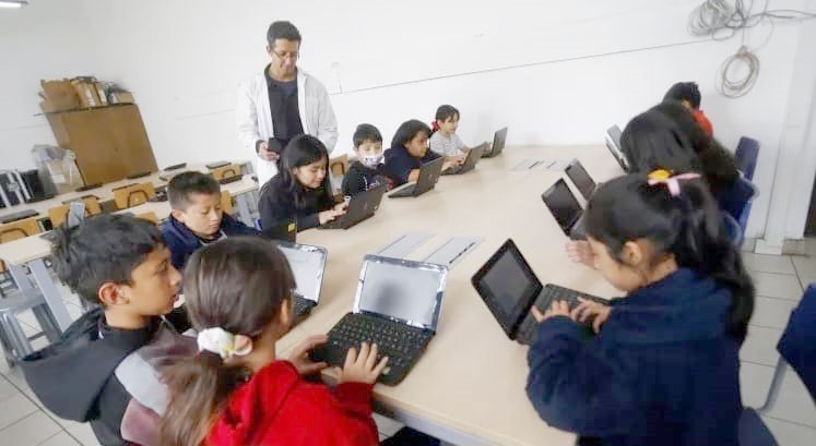 Cámara: en comisión respaldan cambios al proyecto sobre uso de celulares en colegios