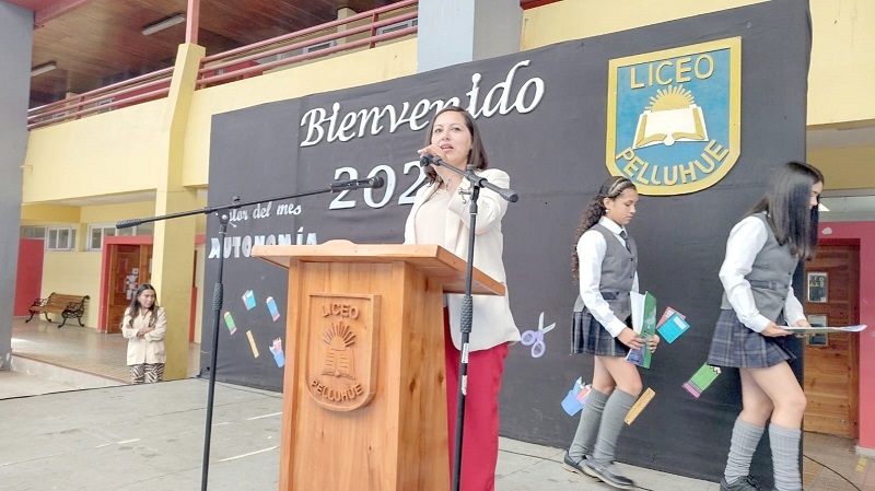 Con ceremonia en Liceo de Pelluhue establecimientos del SLEP Maule Costa inician el año escolar