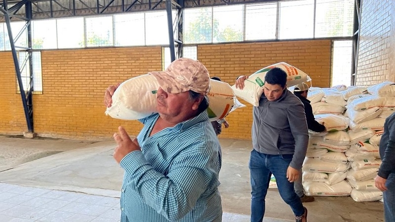 Comienza entrega de fertilizantes a agricultores No INDAP en la región del Maule