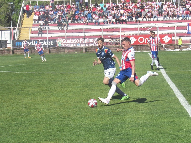 Albirrojos vencieron por la mínima a Provincial Osorno y siguen luchando para no descender 