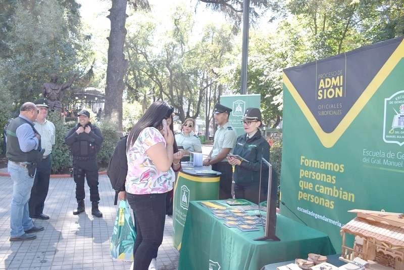 Gendarmería Maule realiza campaña de difusión para que jóvenes postulen a la Institución