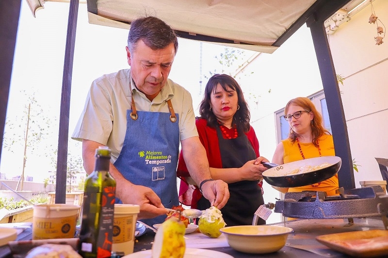 Ministerio de Agricultura destaca avance en el mercado apícola y llama a consumir más miel en el país