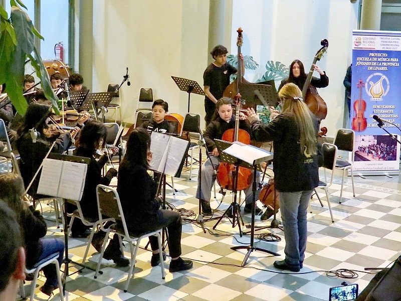   Orquesta Sinfónica Estudiantil de Linares ofrecerá conciertos en Licantén y Teno