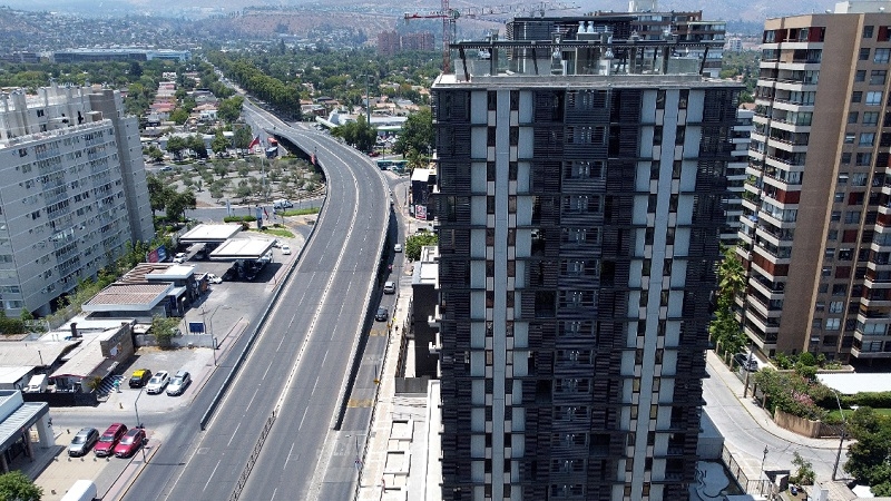 Problemas burocráticos retrasan entrega de viviendas en la "Torre Social" de Las Condes