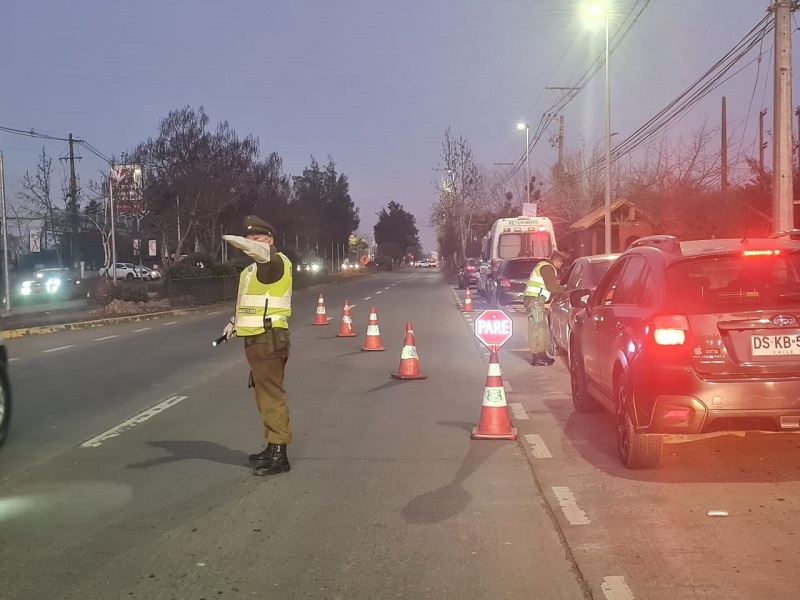 Carabineros realizó controles vehiculares en Cauquenes y Linares 