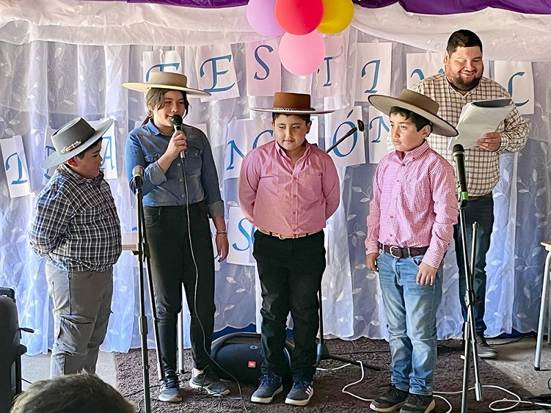 Escuelas del Cajón del Achibueno realizaron  Festival Escolar “Versos Populares y Canto”