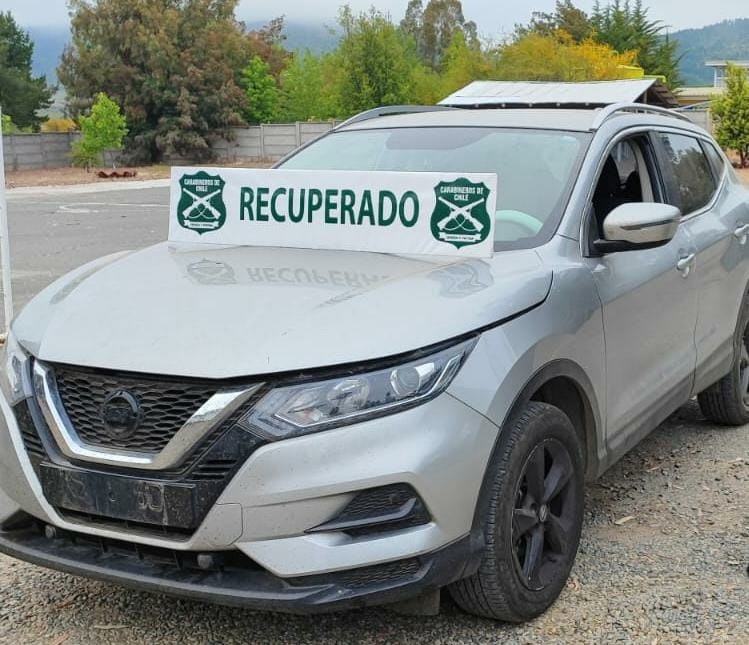 Carabineros de San Javier y Linares recuperan vehículos con encargo por robo desde Santiago